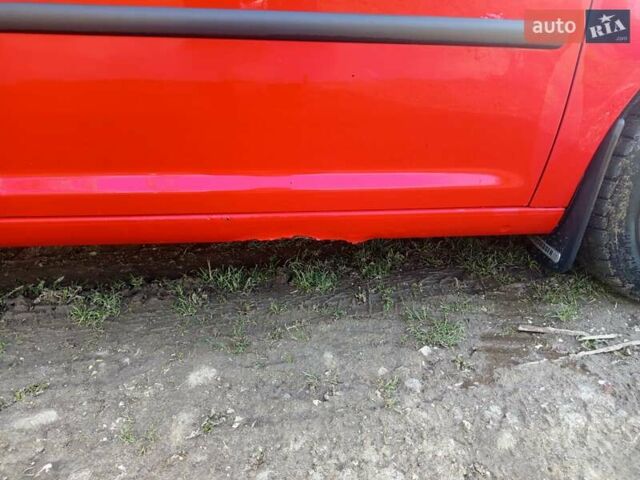 Красный Фольксваген Кадди, объемом двигателя 2 л и пробегом 240 тыс. км за 4000 $, фото 1 на Automoto.ua