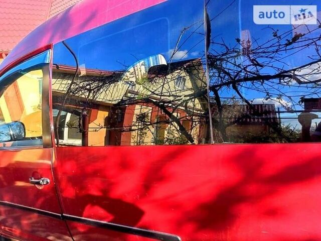 Красный Фольксваген Кадди, объемом двигателя 1.4 л и пробегом 365 тыс. км за 3200 $, фото 1 на Automoto.ua
