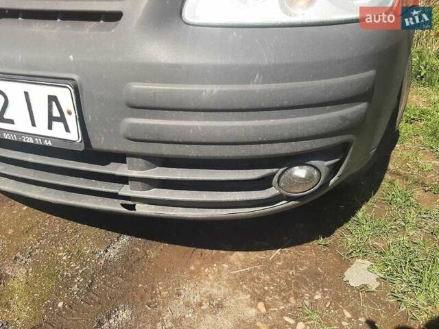 Красный Фольксваген Кадди, объемом двигателя 1.39 л и пробегом 300 тыс. км за 2650 $, фото 8 на Automoto.ua