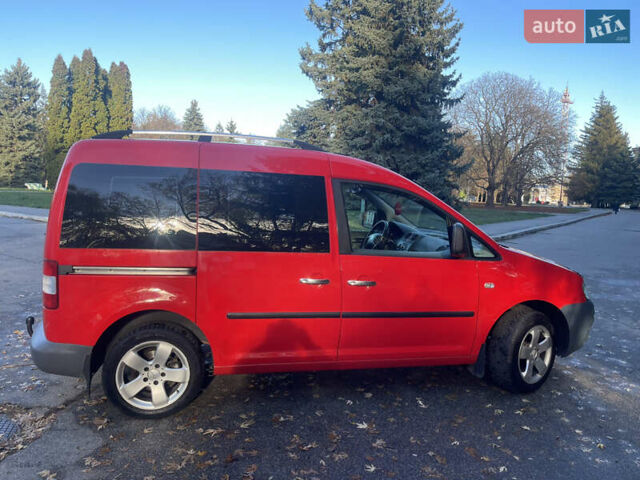 Красный Фольксваген Кадди, объемом двигателя 1.9 л и пробегом 246 тыс. км за 5900 $, фото 3 на Automoto.ua