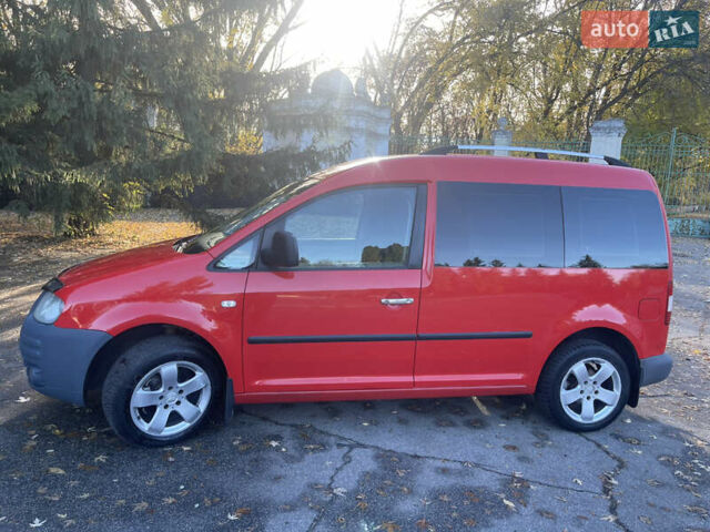 Красный Фольксваген Кадди, объемом двигателя 1.9 л и пробегом 246 тыс. км за 5900 $, фото 4 на Automoto.ua