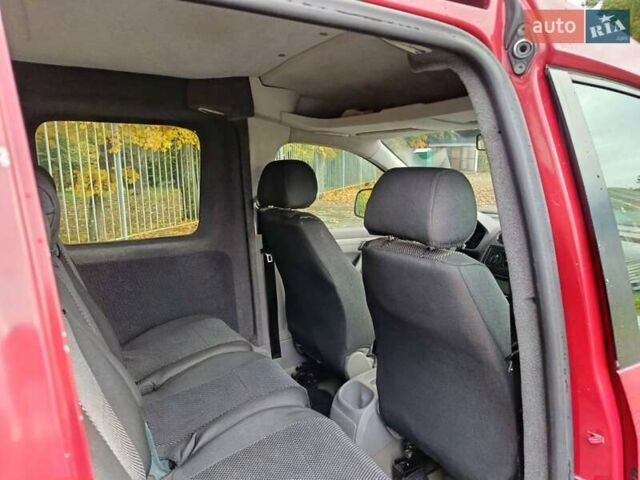 Червоний Фольксваген Кадді, об'ємом двигуна 1.6 л та пробігом 340 тис. км за 4650 $, фото 10 на Automoto.ua