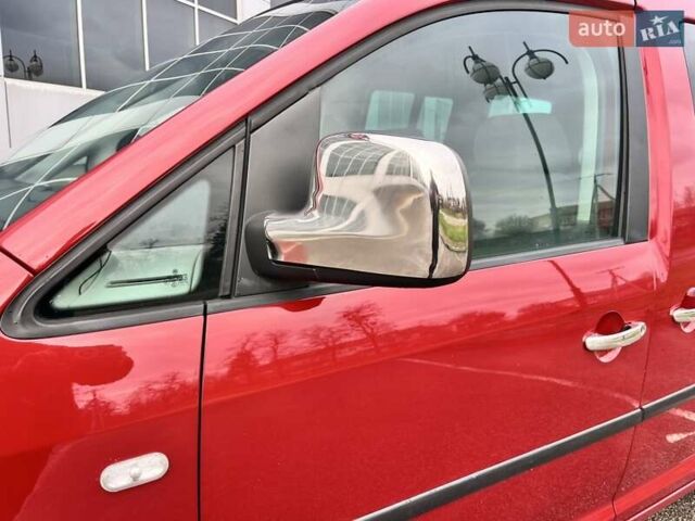 Красный Фольксваген Кадди, объемом двигателя 1.6 л и пробегом 220 тыс. км за 6950 $, фото 10 на Automoto.ua