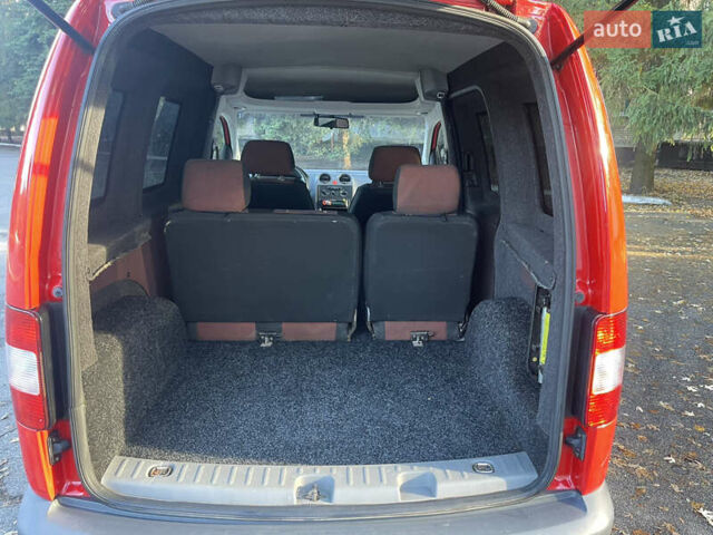 Красный Фольксваген Кадди, объемом двигателя 1.9 л и пробегом 246 тыс. км за 5900 $, фото 17 на Automoto.ua