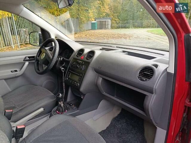 Червоний Фольксваген Кадді, об'ємом двигуна 1.6 л та пробігом 340 тис. км за 4650 $, фото 1 на Automoto.ua