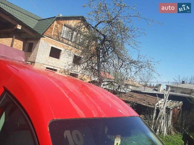 Красный Фольксваген Кадди, объемом двигателя 1.39 л и пробегом 300 тыс. км за 2650 $, фото 9 на Automoto.ua