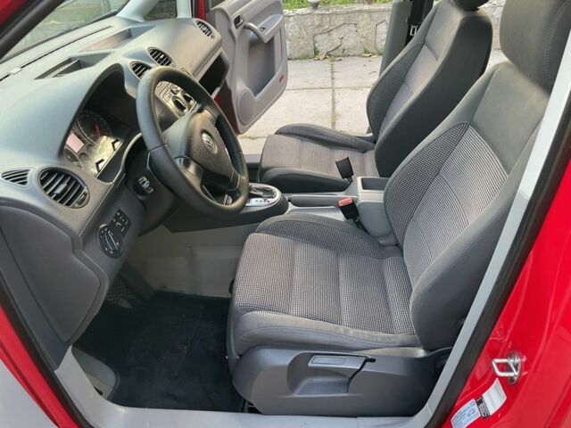 Красный Фольксваген Кадди, объемом двигателя 1.9 л и пробегом 269 тыс. км за 7000 $, фото 10 на Automoto.ua