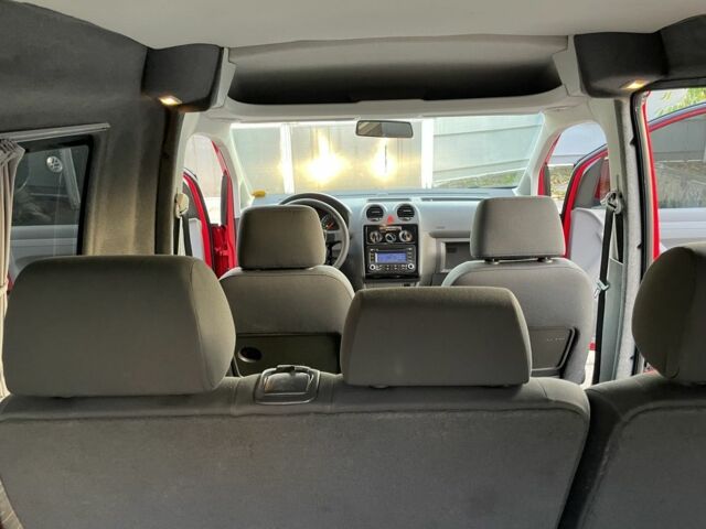 Красный Фольксваген Кадди, объемом двигателя 1.9 л и пробегом 269 тыс. км за 7000 $, фото 15 на Automoto.ua