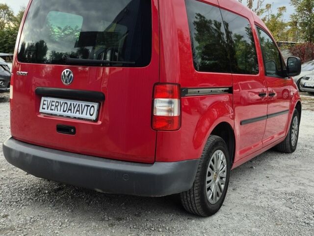 Червоний Фольксваген Кадді, об'ємом двигуна 2 л та пробігом 260 тис. км за 5500 $, фото 5 на Automoto.ua