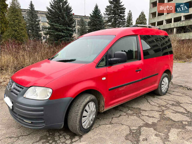Красный Фольксваген Кадди, объемом двигателя 1.97 л и пробегом 300 тыс. км за 5500 $, фото 9 на Automoto.ua