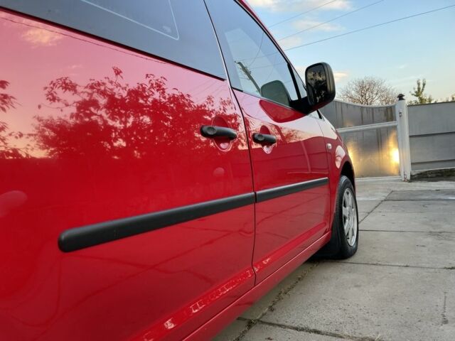 Красный Фольксваген Кадди, объемом двигателя 1.9 л и пробегом 269 тыс. км за 7000 $, фото 6 на Automoto.ua