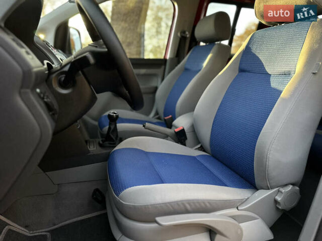 Фольксваген Кадди 2006 в Виннице на Automoto.ua Красный Фольксваген Кадди, объемом двигателя 1.6 л и пробегом 200 тыс. км за 6800 $, фото 23 на Automoto.ua