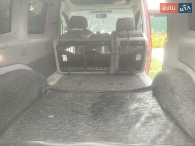 Красный Фольксваген Кадди, объемом двигателя 1.9 л и пробегом 353 тыс. км за 5500 $, фото 3 на Automoto.ua