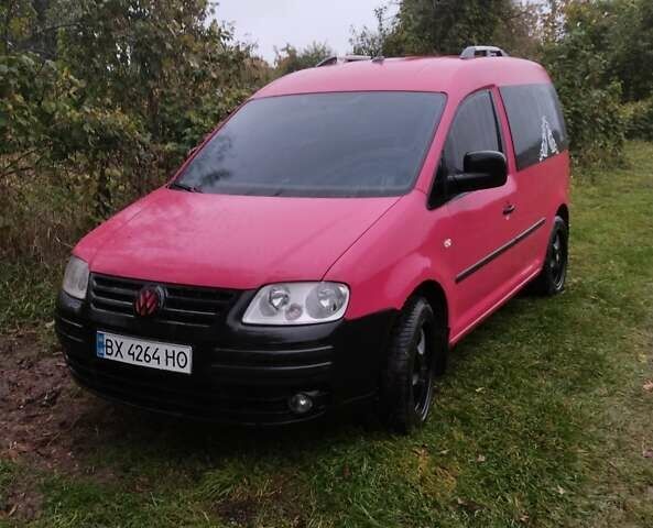 Красный Фольксваген Кадди, объемом двигателя 1.9 л и пробегом 431 тыс. км за 6500 $, фото 10 на Automoto.ua