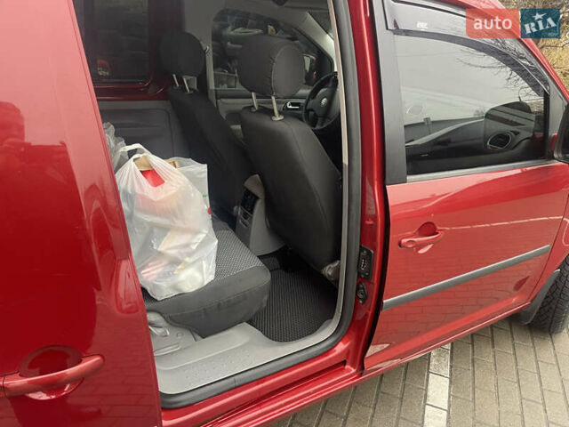 Красный Фольксваген Кадди, объемом двигателя 1.98 л и пробегом 250 тыс. км за 7500 $, фото 14 на Automoto.ua
