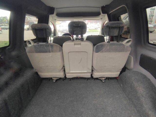 Красный Фольксваген Кадди, объемом двигателя 2 л и пробегом 226 тыс. км за 4600 $, фото 11 на Automoto.ua