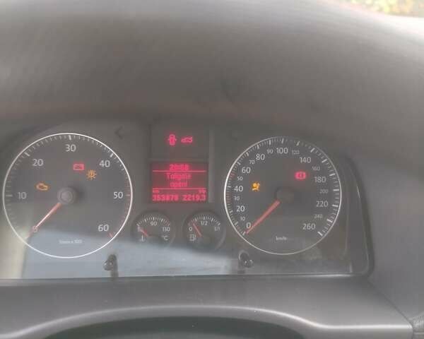 Красный Фольксваген Кадди, объемом двигателя 1.9 л и пробегом 353 тыс. км за 5500 $, фото 31 на Automoto.ua