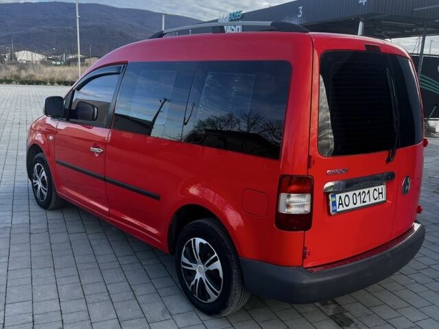 Красный Фольксваген Кадди, объемом двигателя 2 л и пробегом 285 тыс. км за 5400 $, фото 7 на Automoto.ua