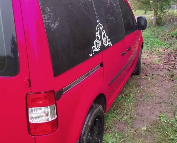 Красный Фольксваген Кадди, объемом двигателя 1.9 л и пробегом 431 тыс. км за 6500 $, фото 7 на Automoto.ua