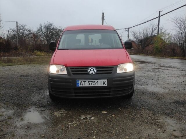 Красный Фольксваген Кадди, объемом двигателя 2 л и пробегом 226 тыс. км за 4600 $, фото 1 на Automoto.ua