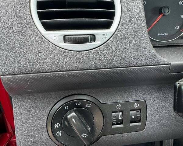 Красный Фольксваген Кадди, объемом двигателя 1.6 л и пробегом 211 тыс. км за 6899 $, фото 19 на Automoto.ua