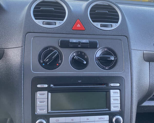 Красный Фольксваген Кадди, объемом двигателя 1.6 л и пробегом 173 тыс. км за 6299 $, фото 20 на Automoto.ua