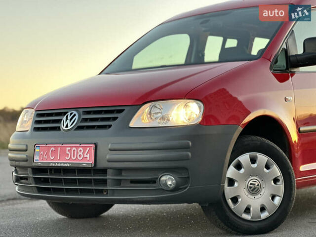 Красный Фольксваген Кадди, объемом двигателя 1.6 л и пробегом 210 тыс. км за 8999 $, фото 2 на Automoto.ua
