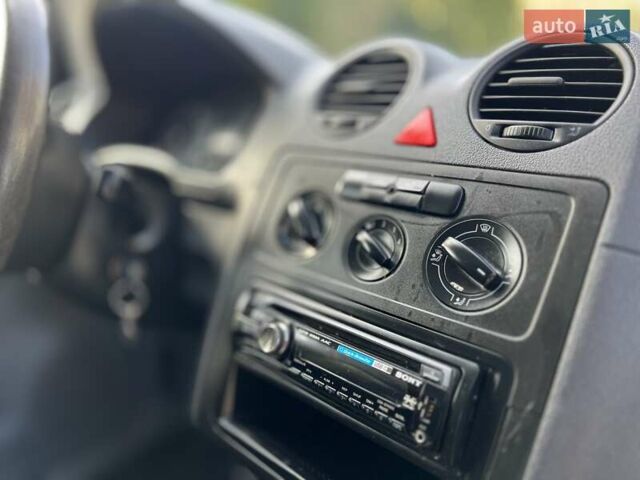 Червоний Фольксваген Кадді, об'ємом двигуна 1.39 л та пробігом 204 тис. км за 4800 $, фото 15 на Automoto.ua