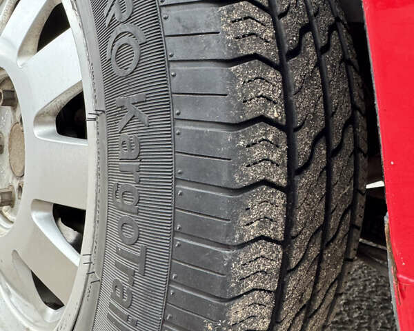 Красный Фольксваген Кадди, объемом двигателя 1.6 л и пробегом 218 тыс. км за 7200 $, фото 17 на Automoto.ua