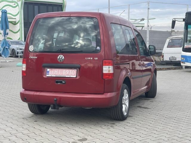 Красный Фольксваген Кадди, объемом двигателя 1.6 л и пробегом 173 тыс. км за 7300 $, фото 6 на Automoto.ua