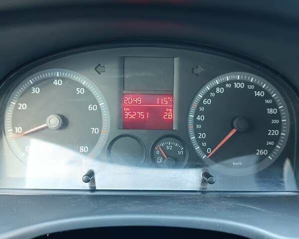 Красный Фольксваген Кадди, объемом двигателя 1.6 л и пробегом 353 тыс. км за 4700 $, фото 27 на Automoto.ua