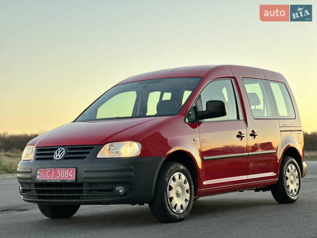Красный Фольксваген Кадди, объемом двигателя 1.6 л и пробегом 210 тыс. км за 8999 $, фото 23 на Automoto.ua