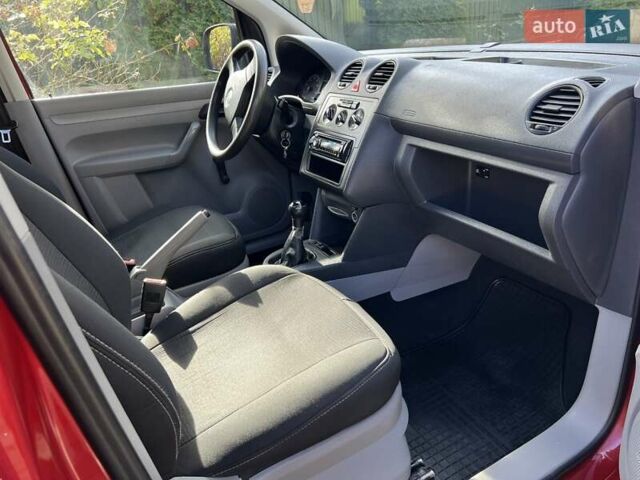 Червоний Фольксваген Кадді, об'ємом двигуна 1.39 л та пробігом 204 тис. км за 4800 $, фото 11 на Automoto.ua