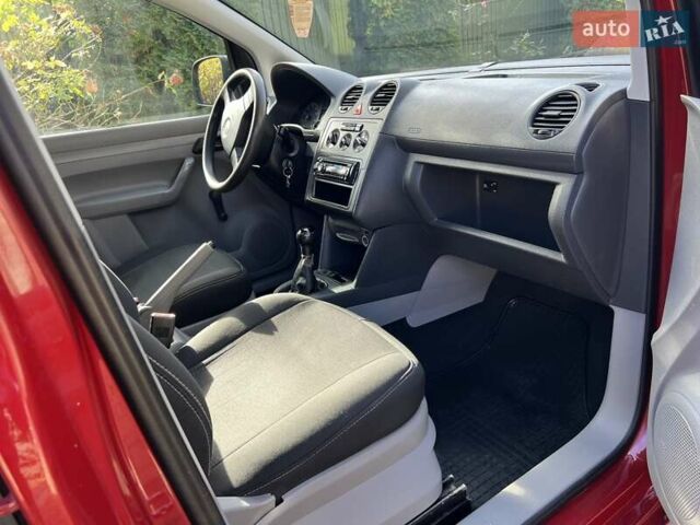 Червоний Фольксваген Кадді, об'ємом двигуна 1.39 л та пробігом 204 тис. км за 4800 $, фото 17 на Automoto.ua