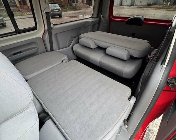 Красный Фольксваген Кадди, объемом двигателя 1.6 л и пробегом 218 тыс. км за 7200 $, фото 15 на Automoto.ua