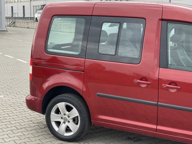 Красный Фольксваген Кадди, объемом двигателя 1.6 л и пробегом 173 тыс. км за 7300 $, фото 14 на Automoto.ua