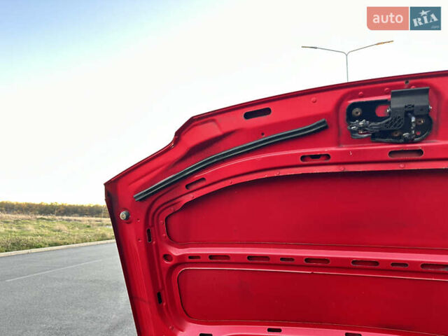 Красный Фольксваген Кадди, объемом двигателя 1.6 л и пробегом 210 тыс. км за 8999 $, фото 43 на Automoto.ua