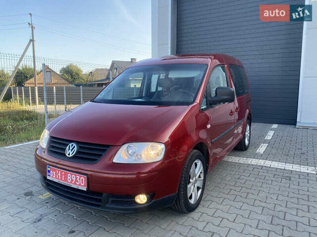 Красный Фольксваген Кадди, объемом двигателя 1.6 л и пробегом 173 тыс. км за 6299 $, фото 1 на Automoto.ua