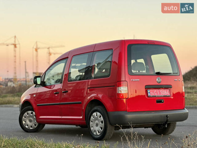 Красный Фольксваген Кадди, объемом двигателя 1.6 л и пробегом 210 тыс. км за 8999 $, фото 14 на Automoto.ua
