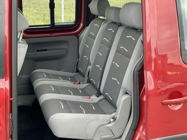 Красный Фольксваген Кадди, объемом двигателя 1.6 л и пробегом 173 тыс. км за 7300 $, фото 19 на Automoto.ua