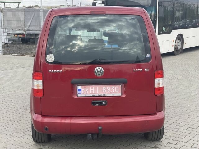 Красный Фольксваген Кадди, объемом двигателя 1.6 л и пробегом 173 тыс. км за 7300 $, фото 7 на Automoto.ua