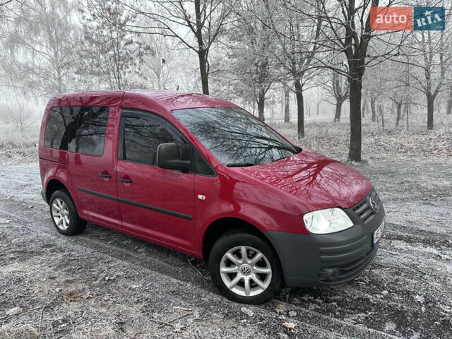 Красный Фольксваген Кадди, объемом двигателя 1.4 л и пробегом 116 тыс. км за 7400 $, фото 36 на Automoto.ua