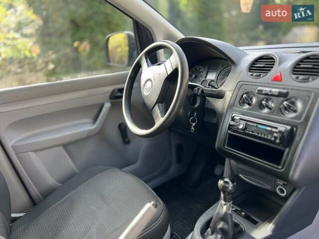 Червоний Фольксваген Кадді, об'ємом двигуна 1.39 л та пробігом 204 тис. км за 4800 $, фото 14 на Automoto.ua