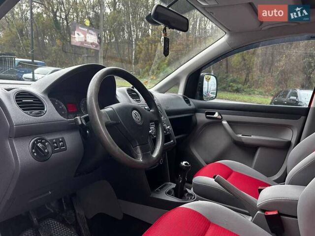 Красный Фольксваген Кадди, объемом двигателя 1.98 л и пробегом 224 тыс. км за 7000 $, фото 19 на Automoto.ua