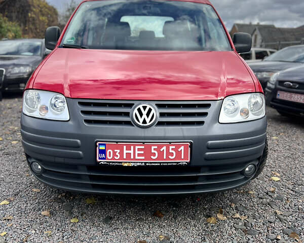 Червоний Фольксваген Кадді, об'ємом двигуна 1.4 л та пробігом 282 тис. км за 6950 $, фото 2 на Automoto.ua