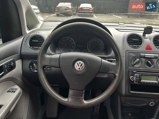 Красный Фольксваген Кадди, объемом двигателя 1.98 л и пробегом 224 тыс. км за 7000 $, фото 14 на Automoto.ua