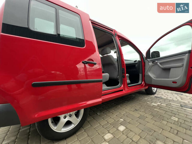 Красный Фольксваген Кадди, объемом двигателя 1.4 л и пробегом 195 тыс. км за 7300 $, фото 13 на Automoto.ua
