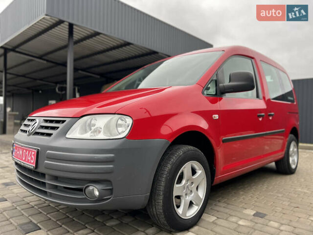 Красный Фольксваген Кадди, объемом двигателя 1.4 л и пробегом 195 тыс. км за 7300 $, фото 4 на Automoto.ua