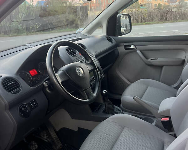 Красный Фольксваген Кадди, объемом двигателя 1.39 л и пробегом 176 тыс. км за 6700 $, фото 19 на Automoto.ua