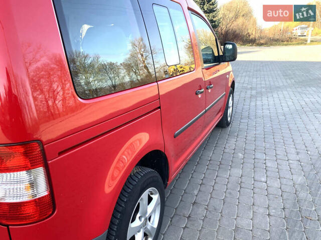 Красный Фольксваген Кадди, объемом двигателя 1.6 л и пробегом 220 тыс. км за 6399 $, фото 9 на Automoto.ua